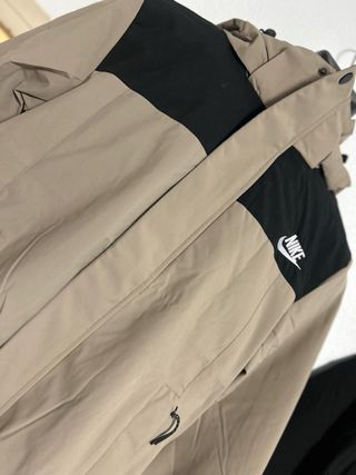 Chaqueta Talla L Beige y Negra