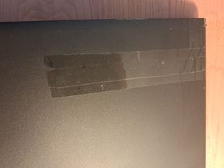 Dell Vostro 15 3500 - Bisagra Rota