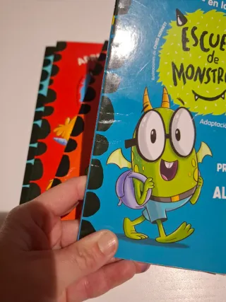 Lote 4 libros Escuela de Monstruos