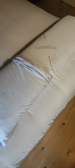 Almohada Viscoelástica 135cm con Funda