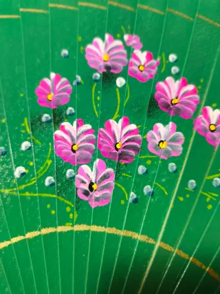 Abanico madera pintado a mano flores