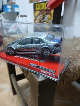 Scalextric Mercedes AMG C-Klasse DTM
