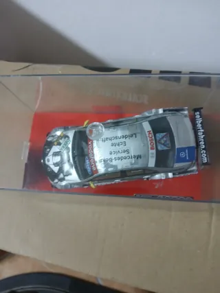 Scalextric Mercedes AMG C-Klasse DTM