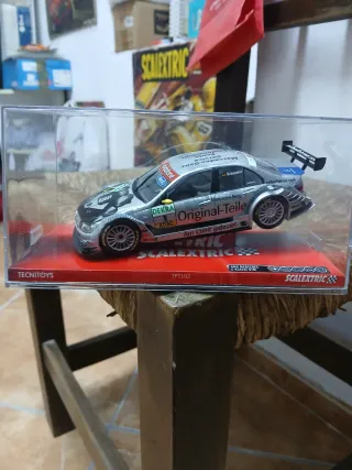Scalextric Mercedes AMG C-Klasse DTM