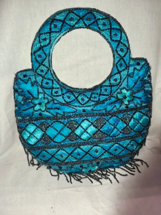 Bolsos de fiesta plateados y azules