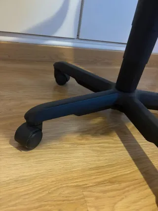 Silla de escritorio negra