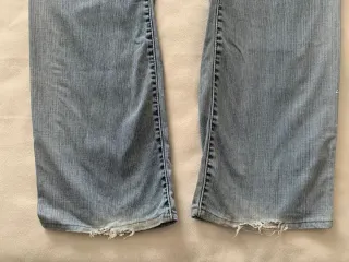 Vaqueros Levi's Engineered Twisted Leg Talla 36 US