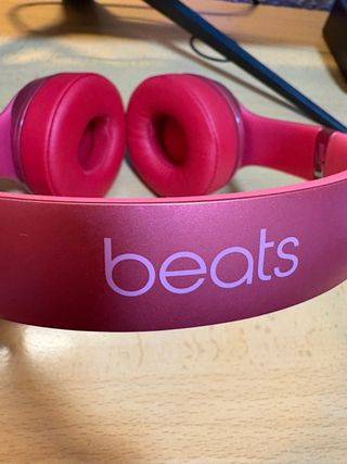 Beats Solo Auriculares Rosas y Rojos