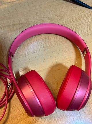Beats Solo Auriculares Rosas y Rojos