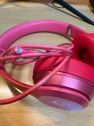 Beats Solo Auriculares Rosas y Rojos