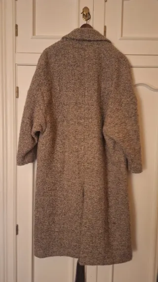 Abrigo largo beige y gris..Oversaze