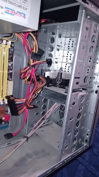 Torre PC Nera e Argento senza componenti