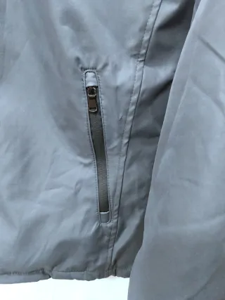 Parka Klandestine Gris Con Capucha Extraible