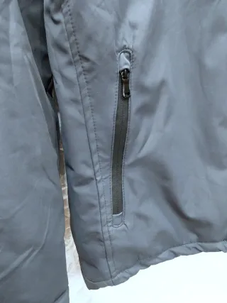 Parka Klandestine Gris Con Capucha Extraible