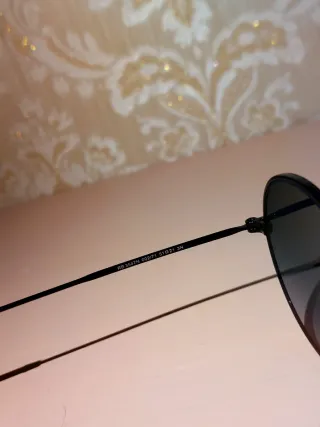 Occhiali da sole Ray-Ban rotondi neri