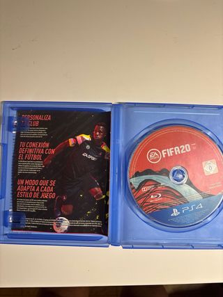 PS4 Pro 1TB Nero + 5 Giochi