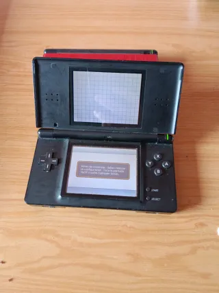 2 Nintendo DS Lite (Nero e Rosso)