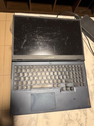 Portátil Lenovo Legion 5 per parti