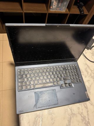 Portátil Lenovo Legion 5 per parti