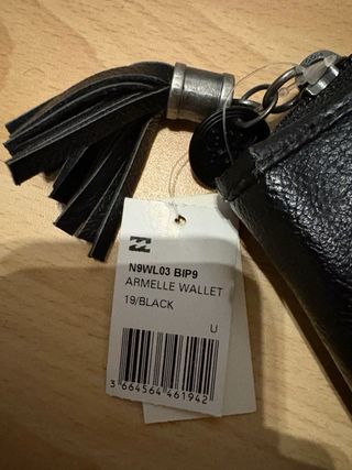 Cartera Billabong Negra con Tassel