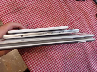 4 Tablet Rotti per Pezzi di Ricambio