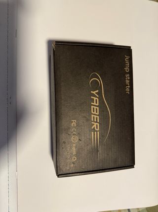 Arrancador a bateria de cotxes