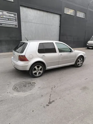 Volkswagen Golf 2001