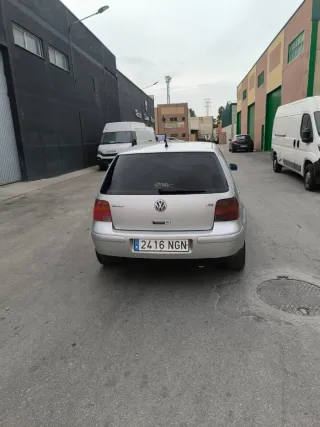 Volkswagen Golf 2001