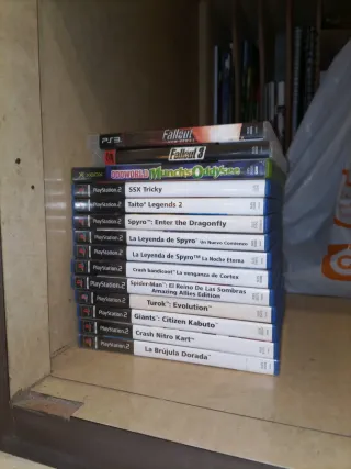 Lote Giochi PS2: Fallout, Spyro, Crash e altro