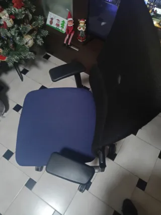 Silla Steelcase Please 3D