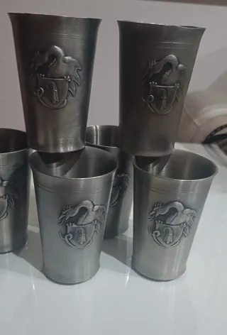 Juego de 6 vasos de estaño con dragón