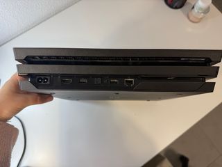 PS4 (PlayStation 4) Nera