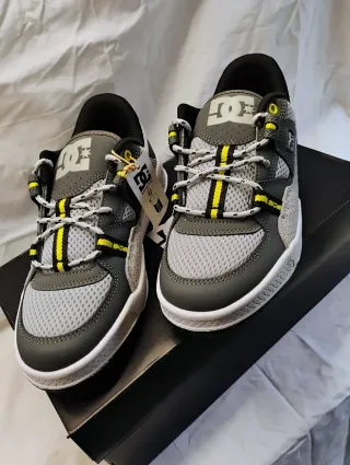 Scarpe DC Shoes Grigie/Gialle Tg 38