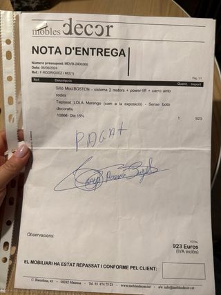 Sillón con motor de tela gris