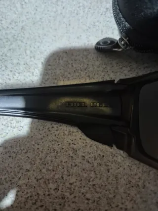 Occhiali da sole Oakley Fuel Cell