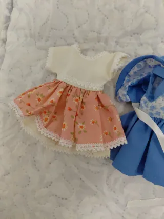 Lote de tres vestiditos de la. minimariquita perez