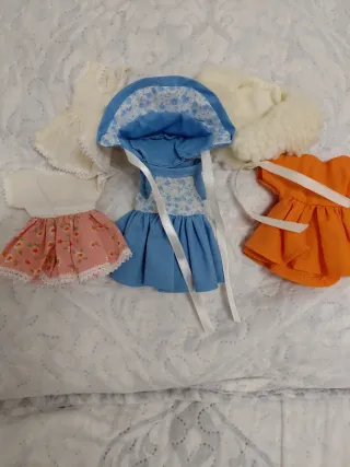 Lote de tres vestiditos de la. minimariquita perez