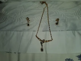 Conjunto Gargantilla y Pendientes Oro y Verde