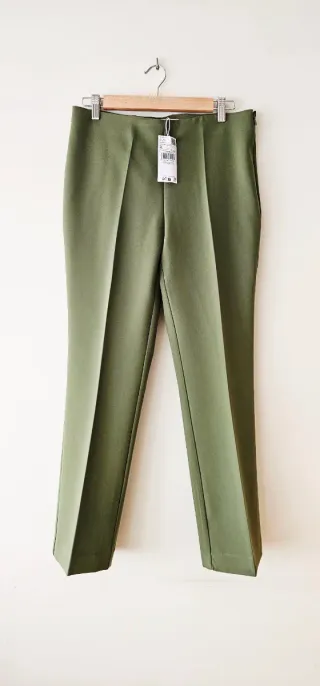 Pantalón vestir Mango T.40 verde oliva