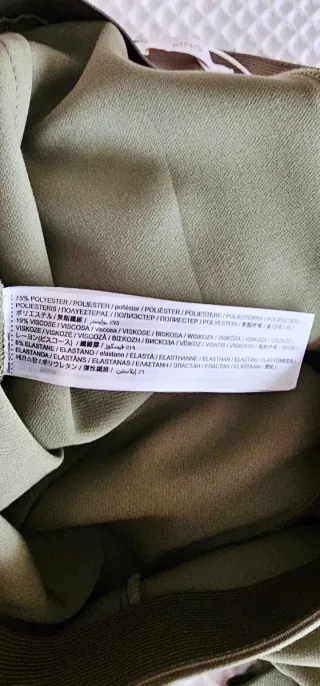 Pantalón vestir Mango T.40 verde oliva