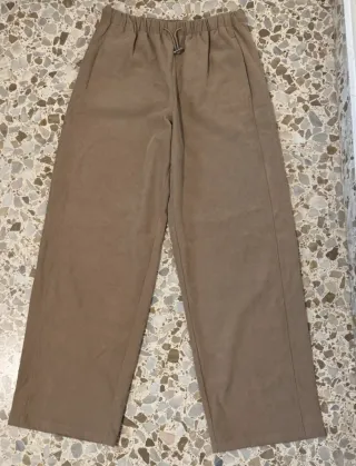 Conjunto Zara Beige Pantalón y Sudadera