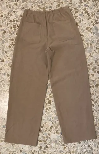 Conjunto Zara Beige Pantalón y Sudadera