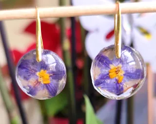 Pendientes flor Campanilla resina dorados