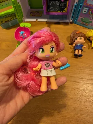 Casa y Muñecas Pinypon Colegio