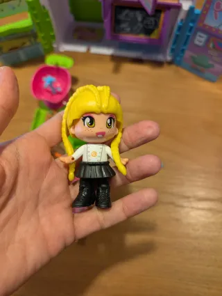 Casa y Muñecas Pinypon Colegio