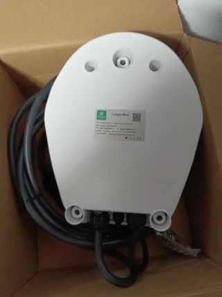 Cargador EasyWallbox para coche electrico o Phev.