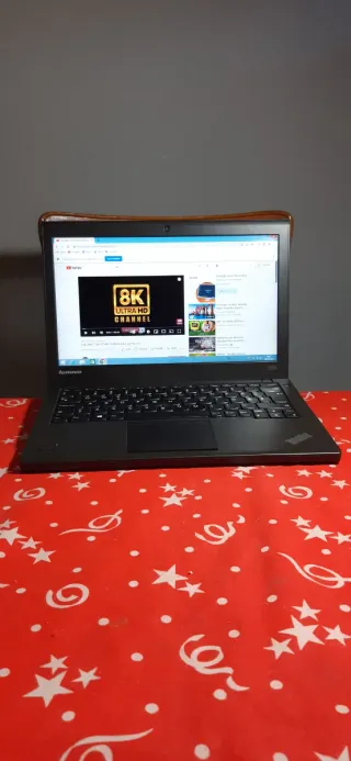 Portátil Lenovo Pro Intel Core i5 como nuevo