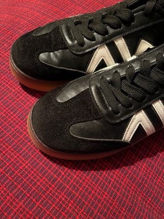 Zapatillas casual negras y blancas NYC