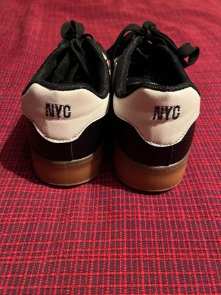 Zapatillas casual negras y blancas NYC
