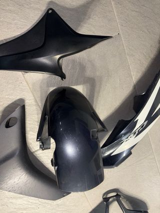 Carenado Honda CBR 600RR Blanco/Negro